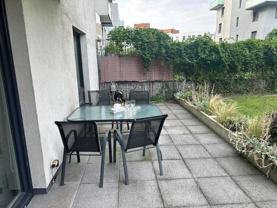 Garden Apartment Karolina Ostrava Esterno foto